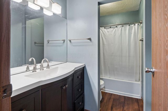7626 Flynnway Drive, 133, Worthington, OH 43085
