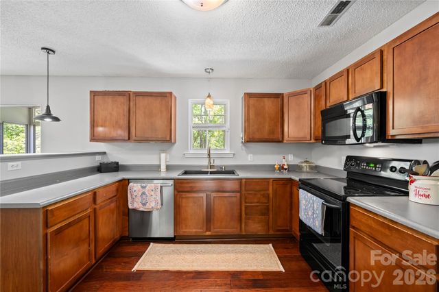 27 Sunview Circle, Arden, NC 28704
