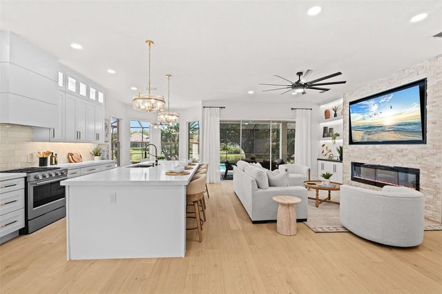7318 EATON COURT, University Park, FL 34201