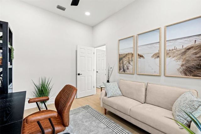 7318 EATON COURT, University Park, FL 34201