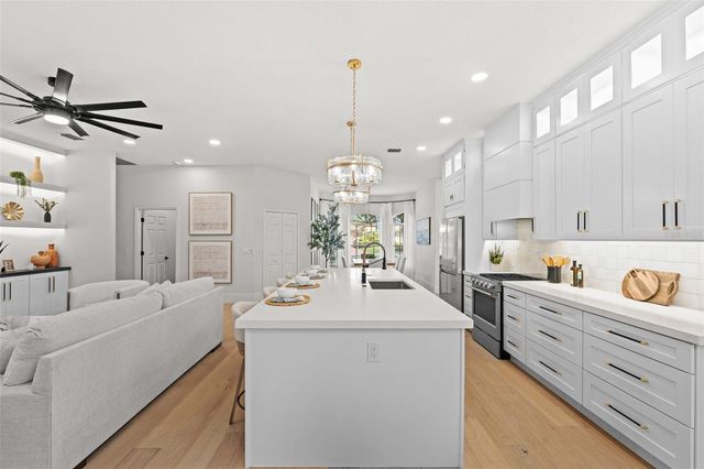 7318 EATON COURT, University Park, FL 34201