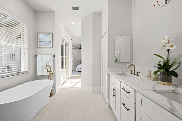 7318 EATON COURT, University Park, FL 34201