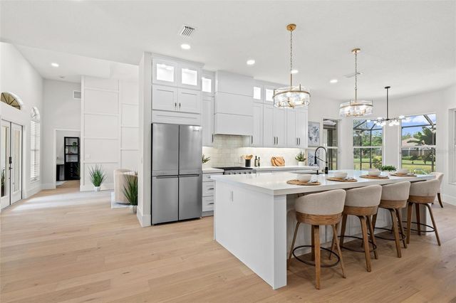 7318 EATON COURT, University Park, FL 34201