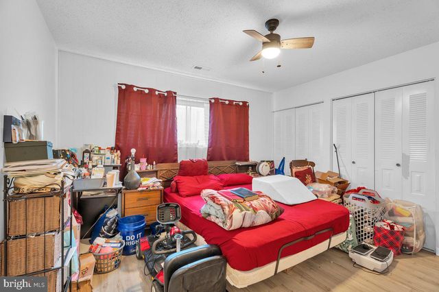 18 CHISWICK DR, Lindenwold, NJ 08021