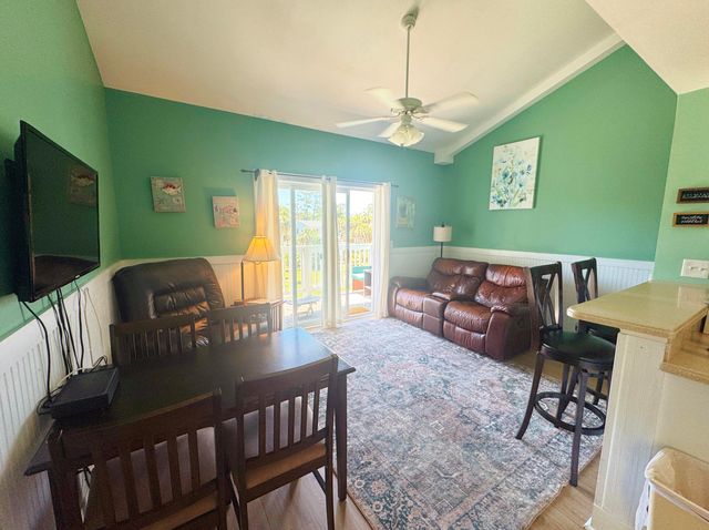 287 Driftwood Lane, Edisto Beach, SC 29438