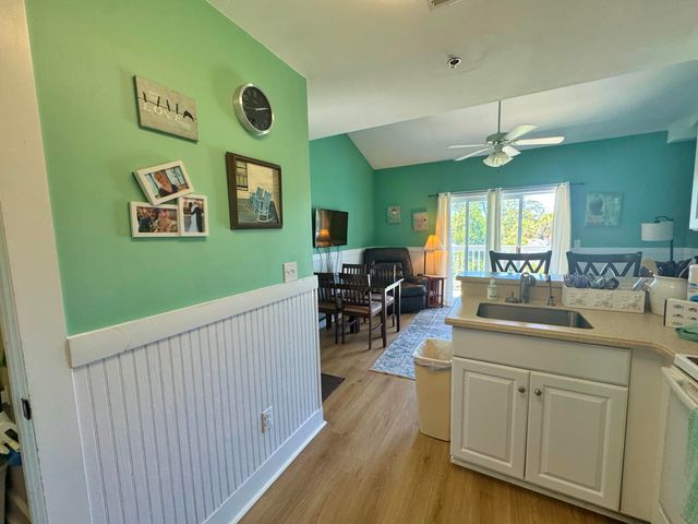 287 Driftwood Lane, Edisto Beach, SC 29438