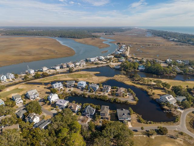 287 Driftwood Lane, Edisto Beach, SC 29438