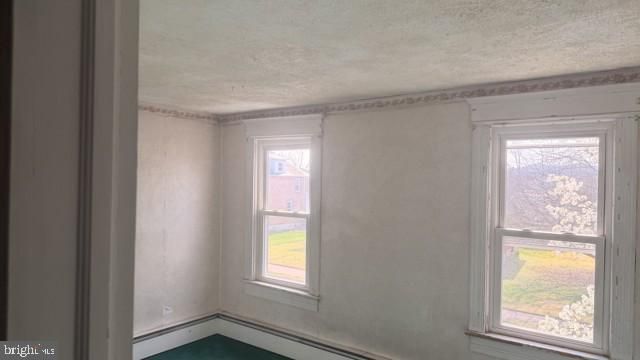 1141 2ND AVE, Hellertown, PA 18055