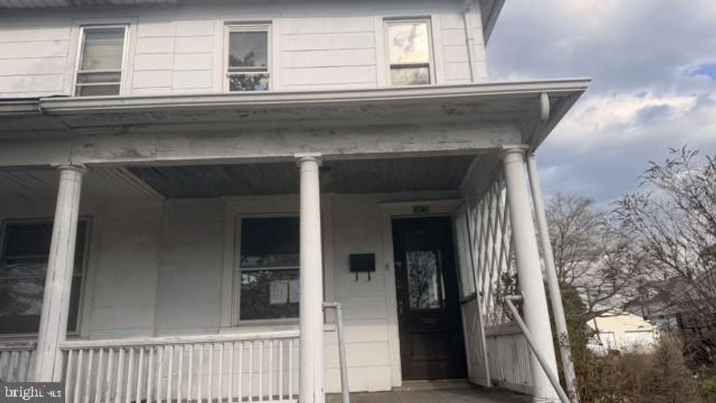 1141 2ND AVE, Hellertown, PA 18055