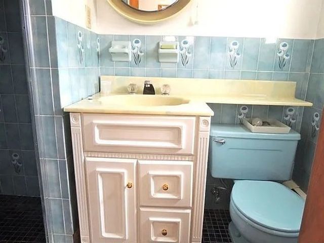 34 Anthony Rd, Newton, MA 02460