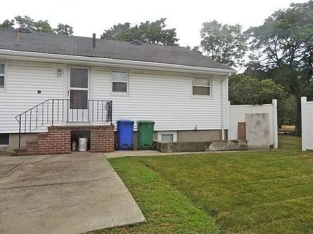 34 Anthony Rd, Newton, MA 02460
