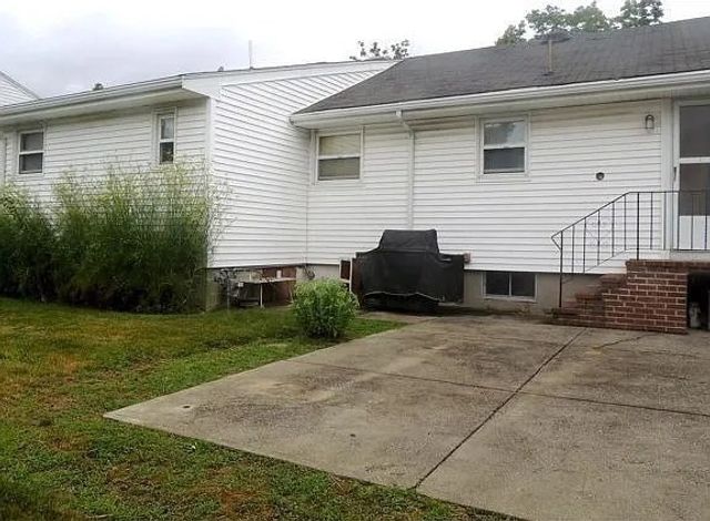 34 Anthony Rd, Newton, MA 02460