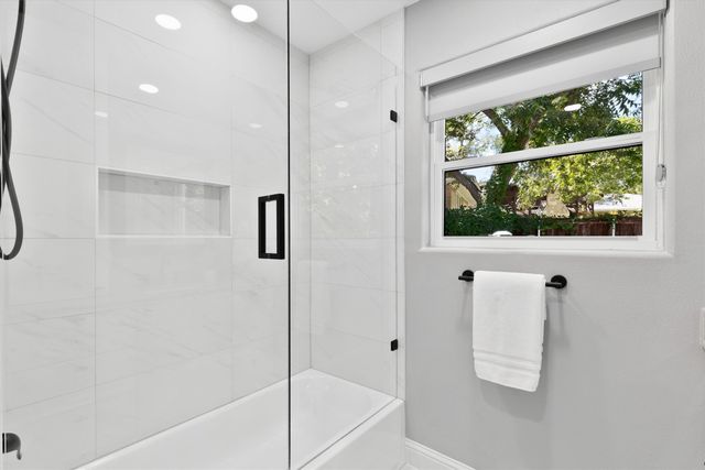 11752 Valleydale Drive, Dallas, TX 75230
