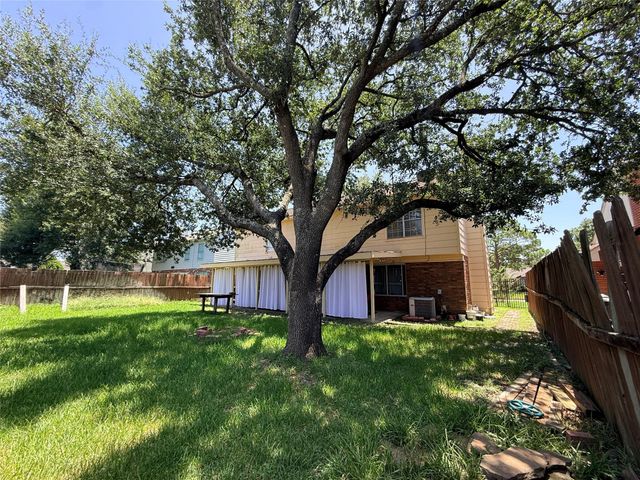9826 Green Valley, Houston, TX 77064