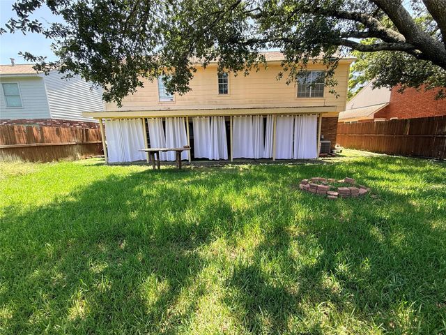 9826 Green Valley, Houston, TX 77064