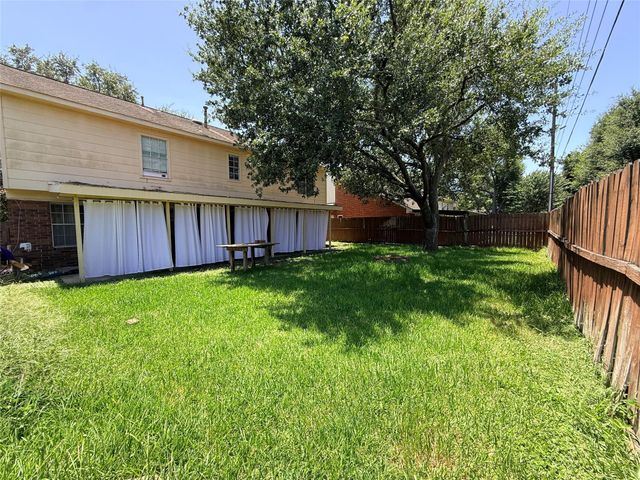 9826 Green Valley, Houston, TX 77064