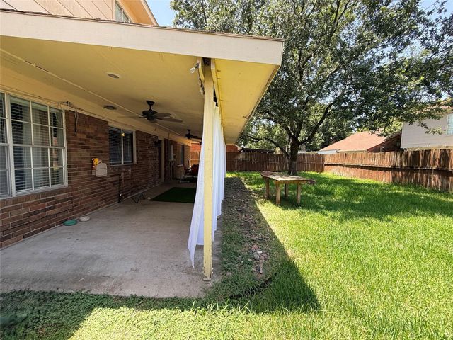 9826 Green Valley, Houston, TX 77064