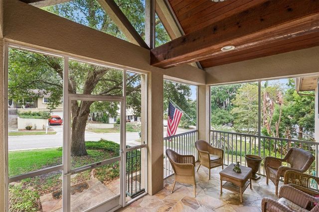 324 HICKORY COURT, Apopka, FL 32712