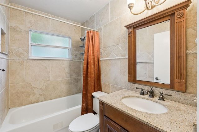 324 HICKORY COURT, Apopka, FL 32712