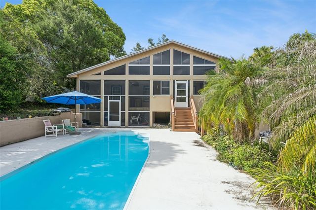 324 HICKORY COURT, Apopka, FL 32712