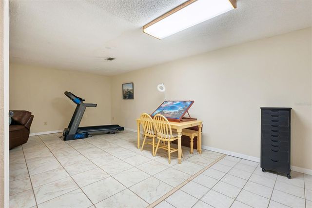 324 HICKORY COURT, Apopka, FL 32712