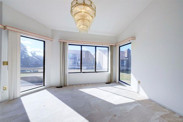 23309 Reynard Drive, Southfield, MI 48034