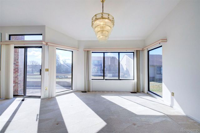 23309 Reynard Drive, Southfield, MI 48034