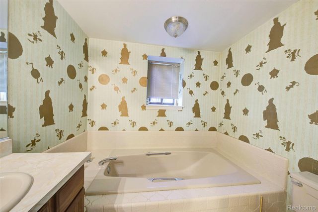 23309 Reynard Drive, Southfield, MI 48034