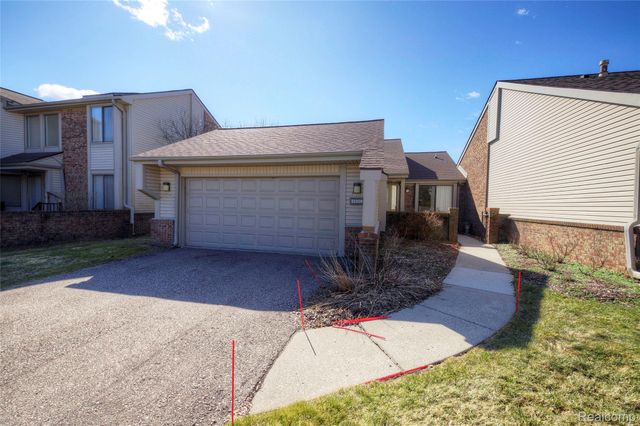 23309 Reynard Drive, Southfield, MI 48034