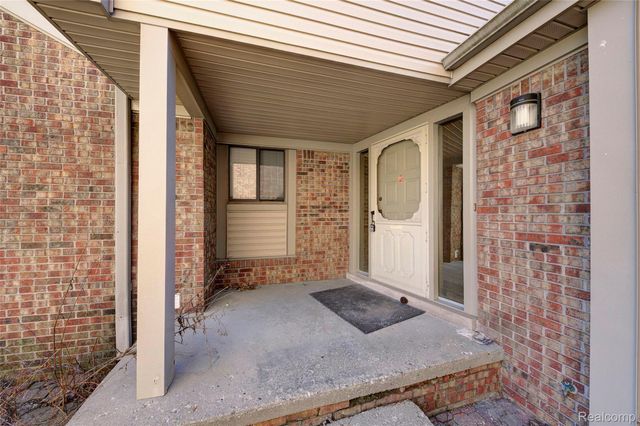 23309 Reynard Drive, Southfield, MI 48034