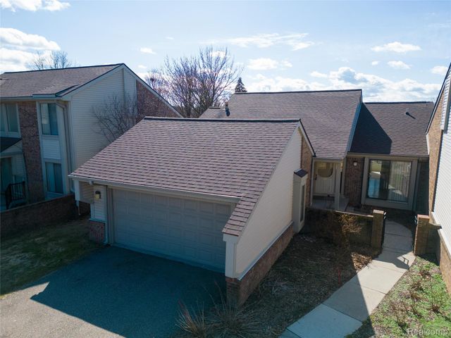 23309 Reynard Drive, Southfield, MI 48034