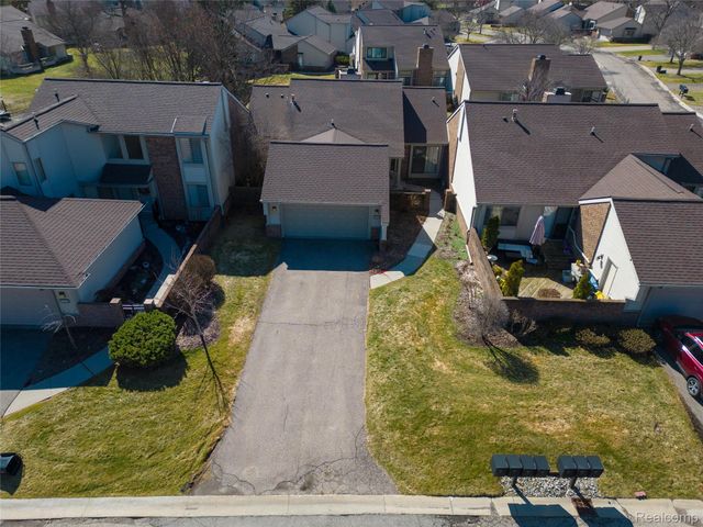 23309 Reynard Drive, Southfield, MI 48034