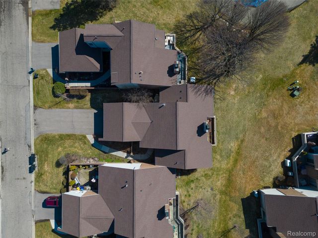 23309 Reynard Drive, Southfield, MI 48034