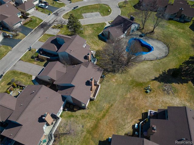 23309 Reynard Drive, Southfield, MI 48034