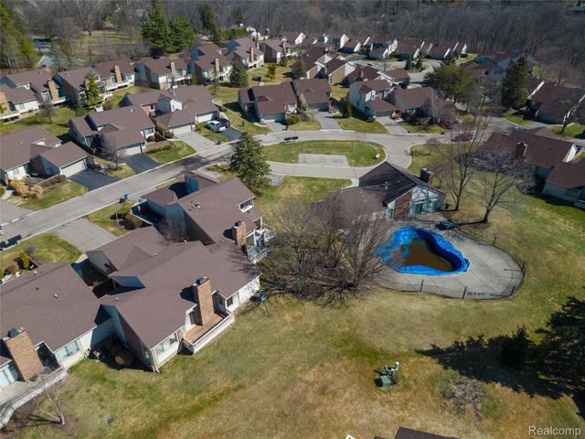 23309 Reynard Drive, Southfield, MI 48034