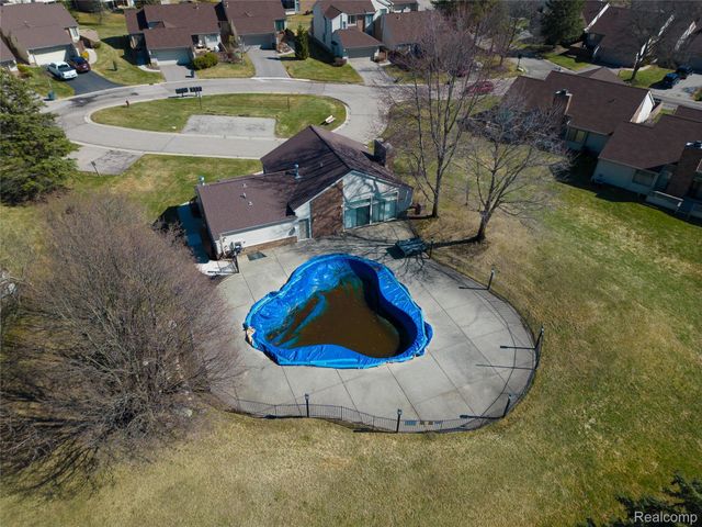 23309 Reynard Drive, Southfield, MI 48034