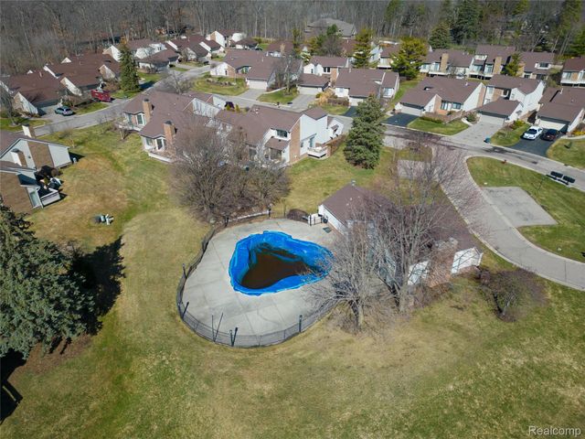 23309 Reynard Drive, Southfield, MI 48034