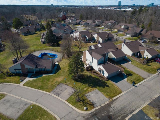 23309 Reynard Drive, Southfield, MI 48034