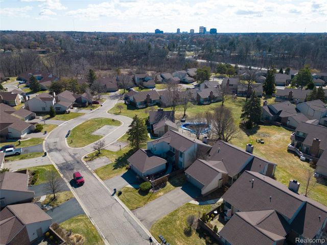 23309 Reynard Drive, Southfield, MI 48034