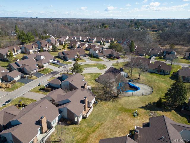 23309 Reynard Drive, Southfield, MI 48034