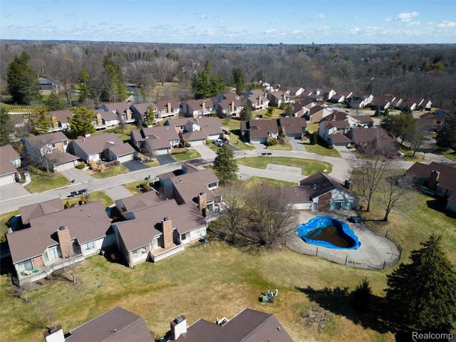 23309 Reynard Drive, Southfield, MI 48034