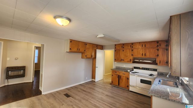 412 AVALON PARK, Hueytown, AL 35023