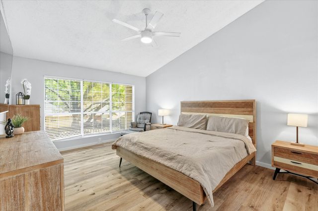 6824 Wooddale Drive, Watauga, TX 76148