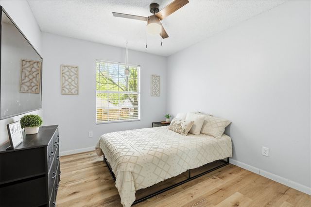 6824 Wooddale Drive, Watauga, TX 76148