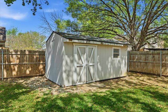 6824 Wooddale Drive, Watauga, TX 76148