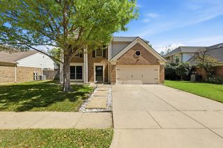 6824 Wooddale Drive, Watauga, TX 76148