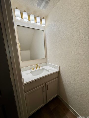 567 Lilac Shoals, Cibolo, TX 78108