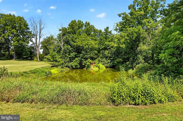 5842 TOWNSHIP LINE RD, Pipersville, PA 18947