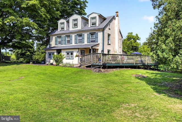 5842 TOWNSHIP LINE RD, Pipersville, PA 18947