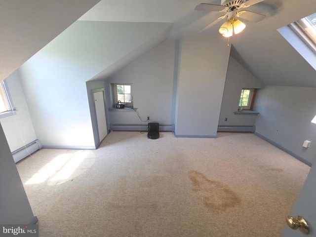 5842 TOWNSHIP LINE RD, Pipersville, PA 18947